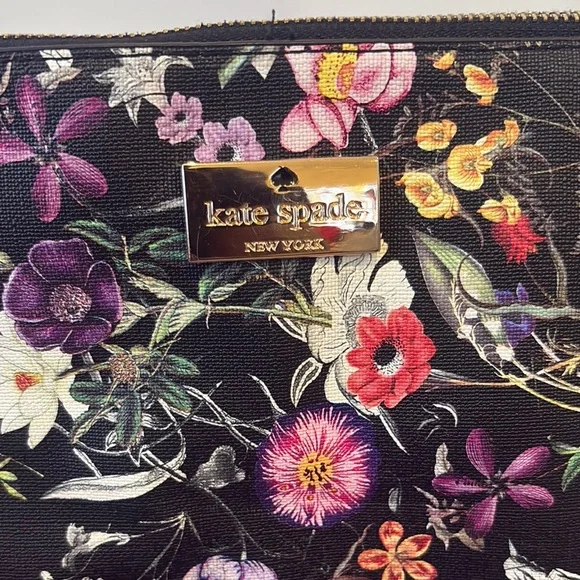Kate Spade Black Crossbody Bag with Floral Design - Picture 2 of 10